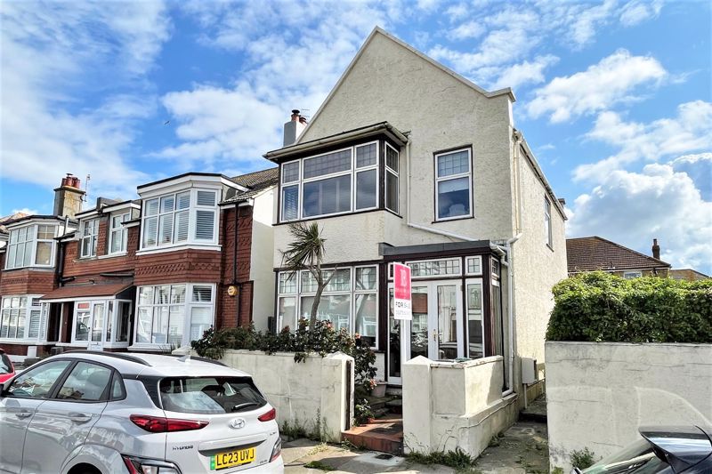 3 bed detached house for sale in Tennis Road, Hove BN3, £725,000