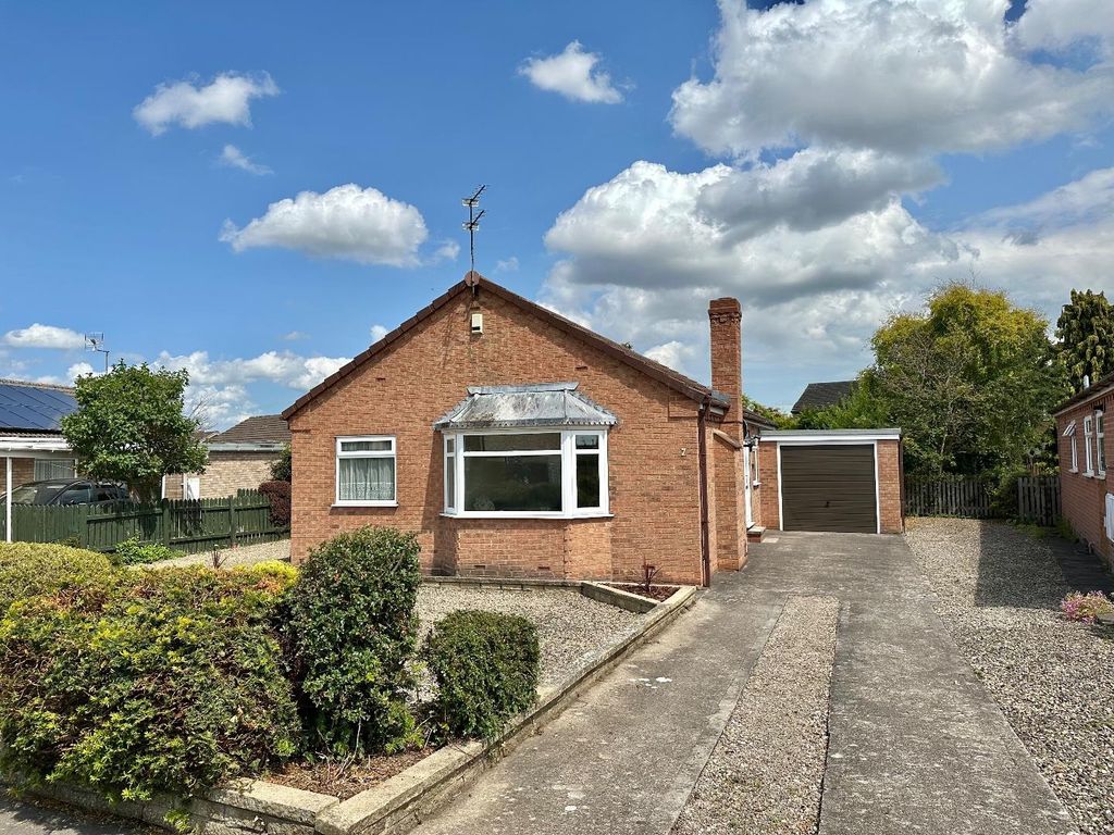 3 bed detached bungalow for sale in Elder Grove, Haxby, York YO32, £425,000
