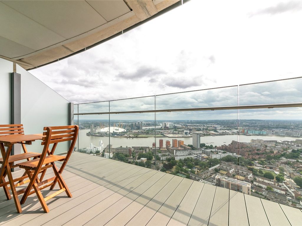 2 bed flat for sale in Arena Tower, Crossharbour Plaza, London E14, £824,900