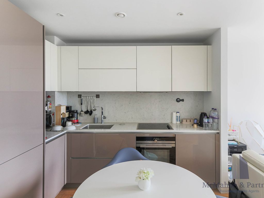 1 bed flat for sale in 251 Southwark Bridge Road, London SE1, £585,000