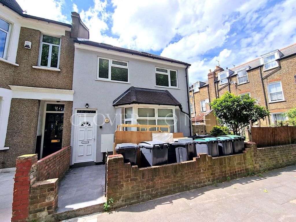 9 bed property to rent in Black Boy Lane, London N15, £4,400 pcm