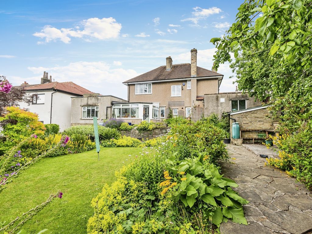 3 bed detached house for sale in View Road, Keighley BD20, £360,000