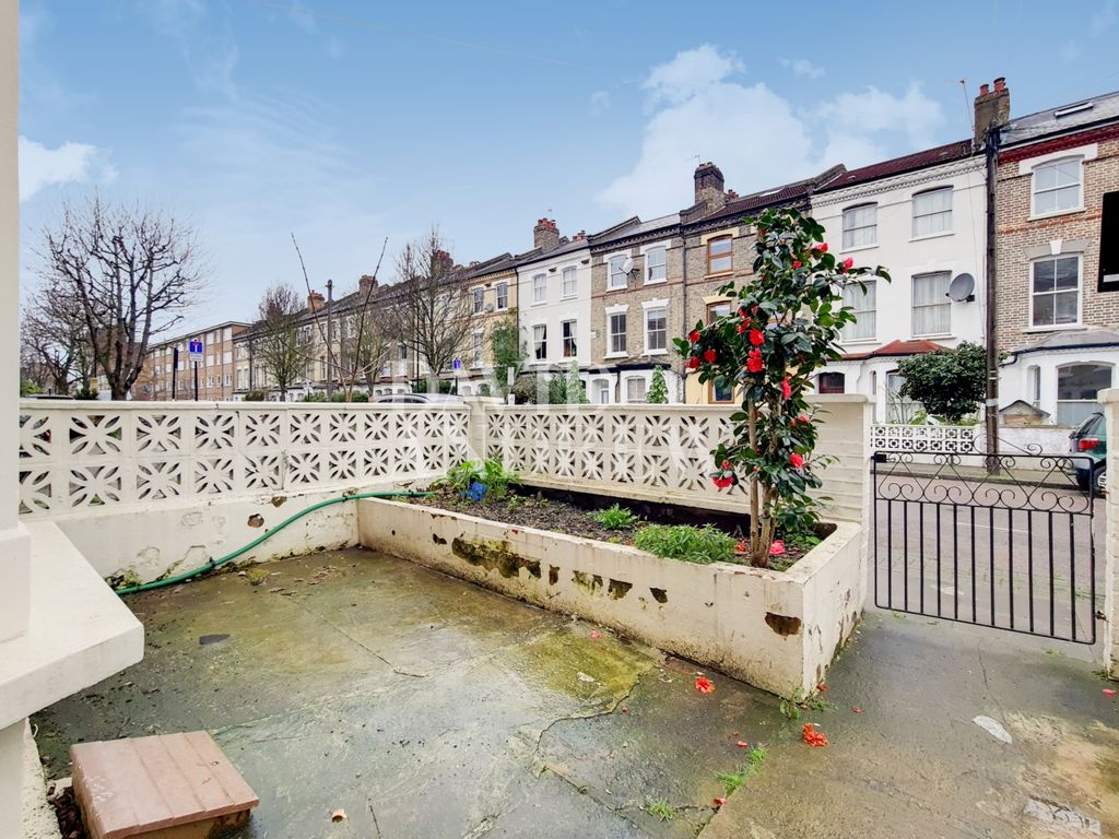 5 bed terraced house to rent in Mayton Street, London N7, £5,250 pcm