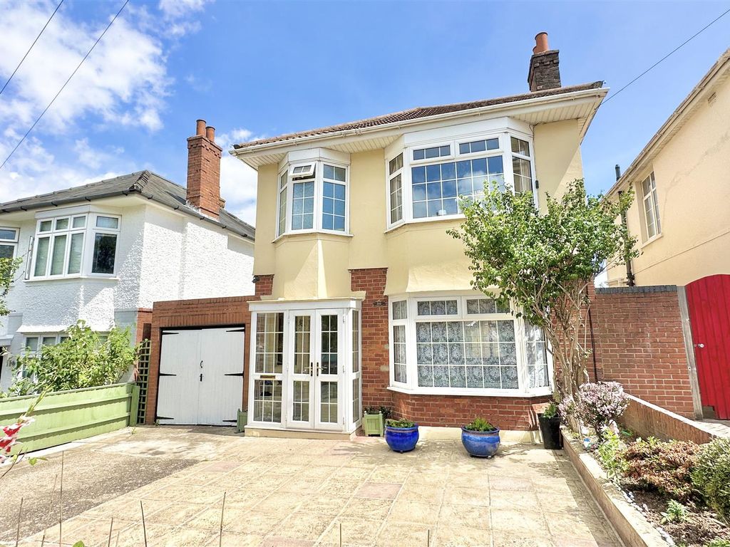 3 bed property for sale in West Way, Bournemouth BH9, £425,000