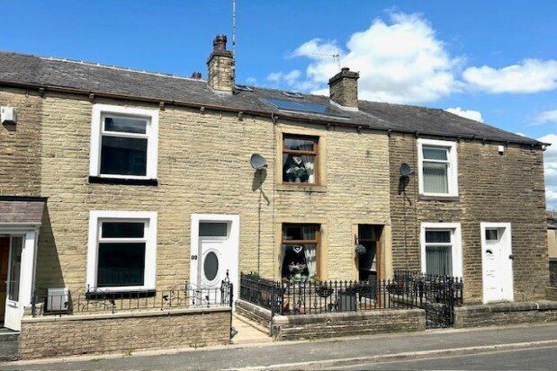 2 bed property to rent in Salisbury Street, Colne BB8, £775 pcm