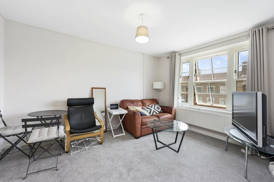 2 bed flat for sale in Devons Road, London E3, £240,000