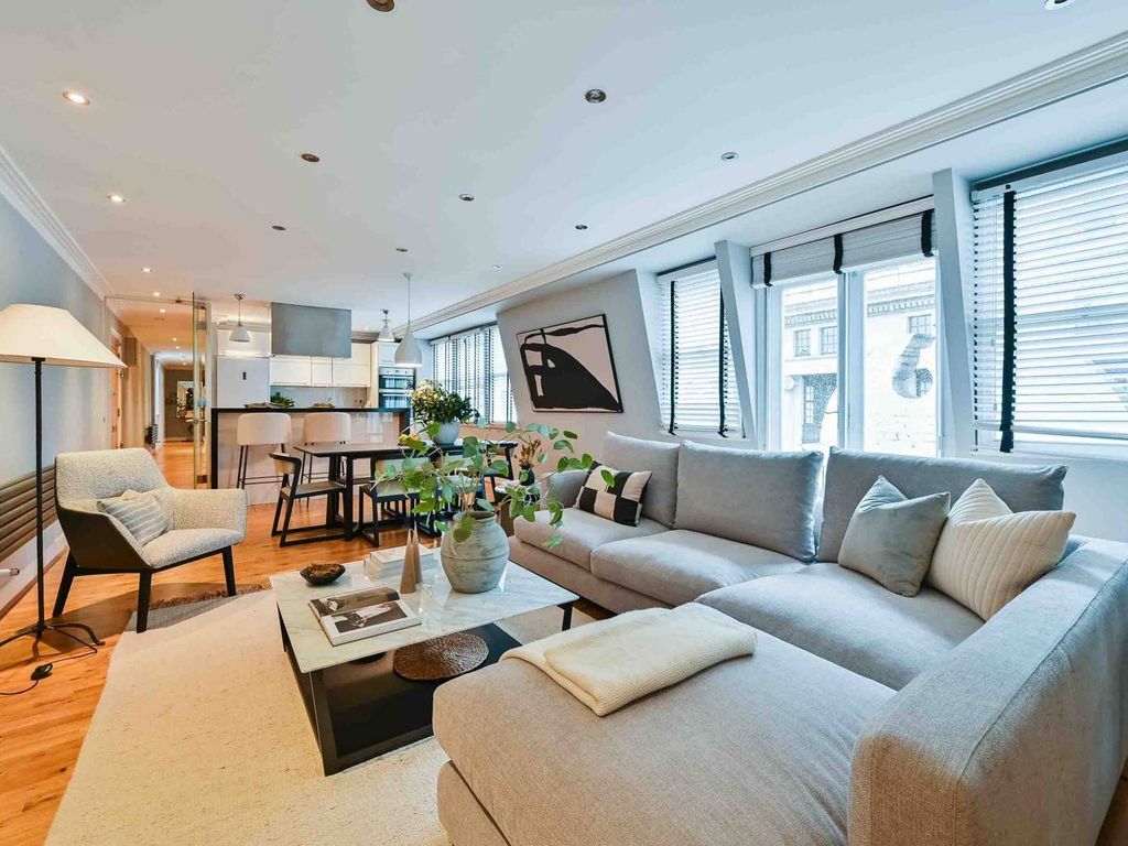 3 bed flat for sale in Southampton Row, Bloomsbury, London WC1B, £1,400,000