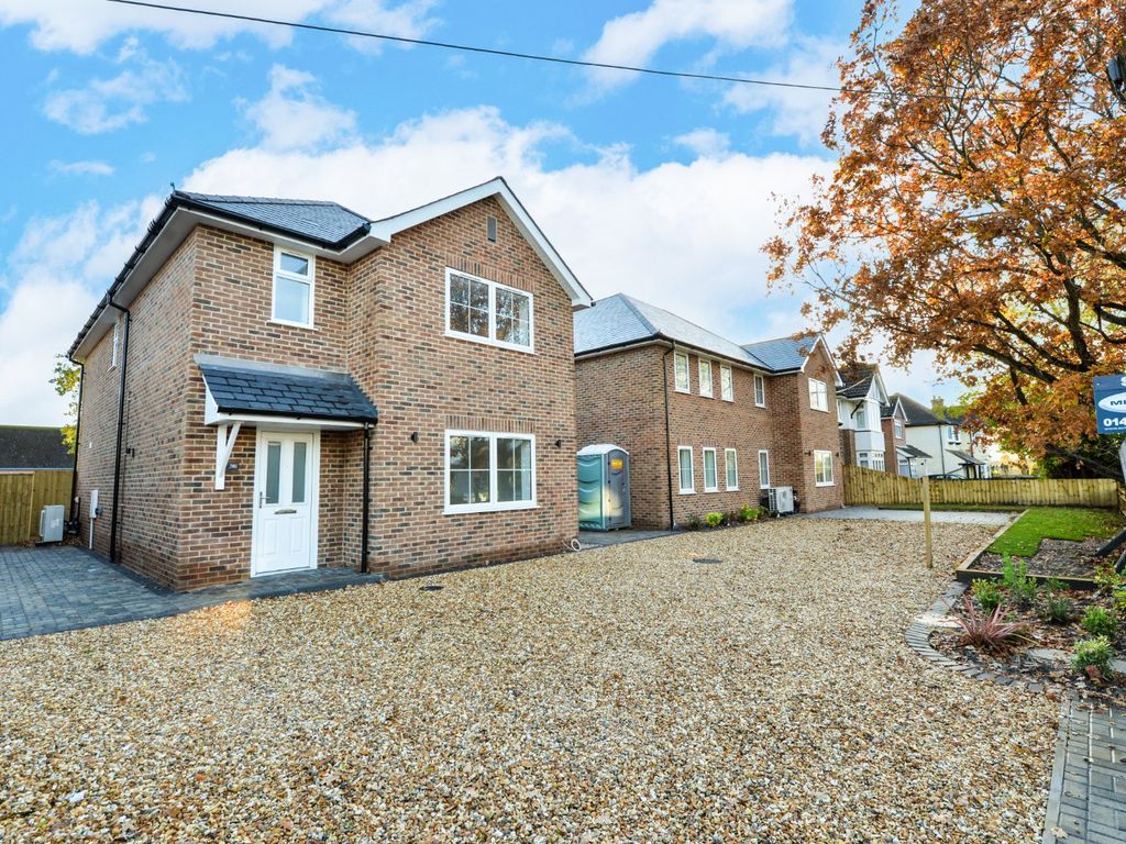 3 bed detached house for sale in Ashley Road, Ashley, New Milton BH25, £590,000