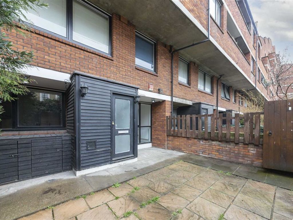 2 bed flat for sale in Tachbrook Street, London SW1V, £599,999
