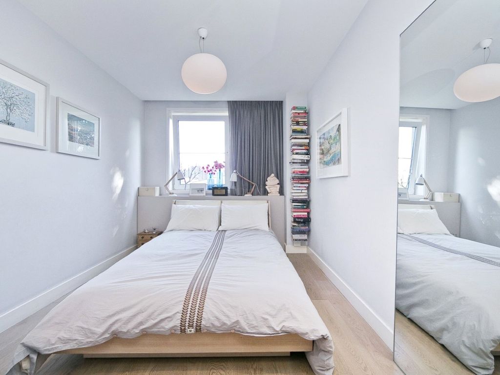 3 bed flat for sale in Darwin Court, Gloucester Avenue, Primrose Hill, London NW1, £1,100,000