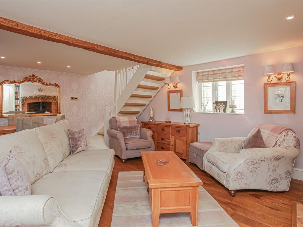 2 bed cottage for sale in Chapel Lane, Little Bourton, Banbury OX17, £370,000