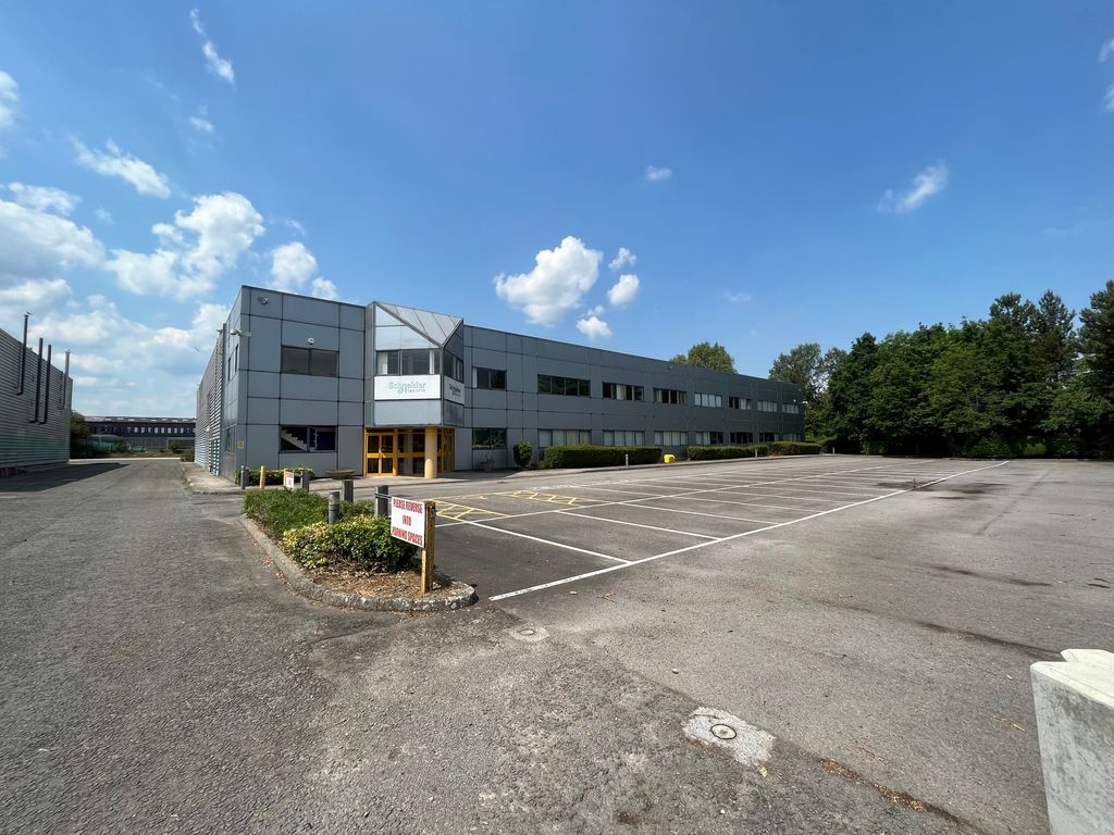 Industrial to let in Unit C Stirling Court, Stirling Road, South Marston Park, Swindon SN3, £272,000 pa