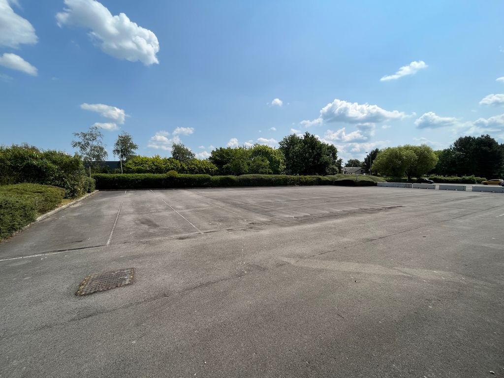 Industrial to let in Unit Stirling Court, Stirling Road, South Marston Park, Swindon SN3, £205,000 pa
