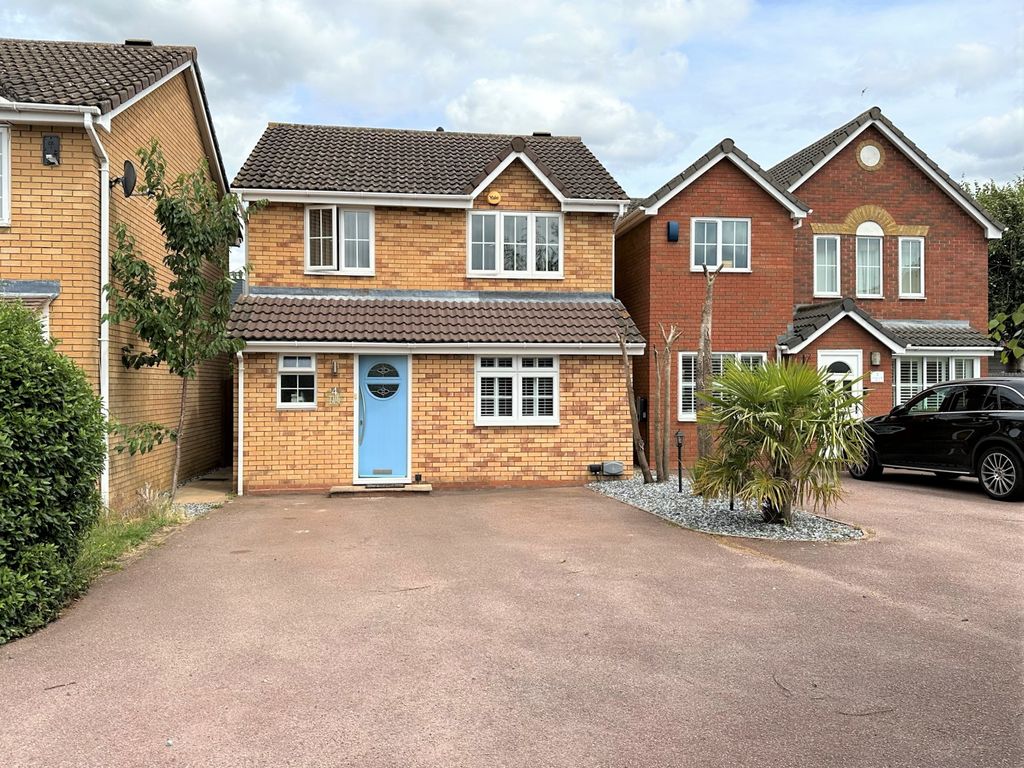3 bed detached house for sale in Foxglove Drive, Biggleswade SG18, £430,000