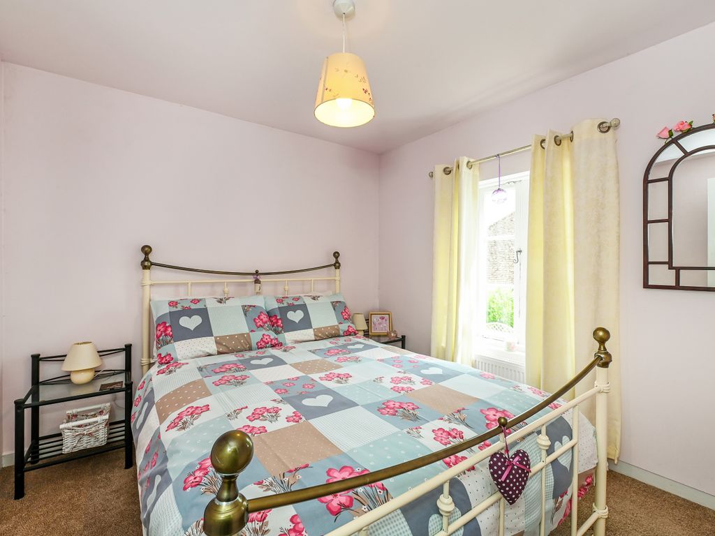 3 bed semi-detached house for sale in Felpham Road, Felpham PO22, £380,000
