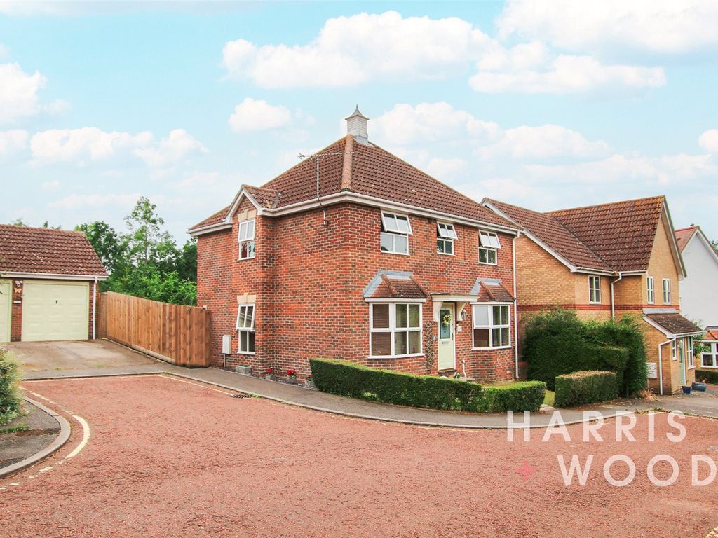 4 bed detached house for sale in Braithwaite Drive, Colchester, Essex CO4, £500,000