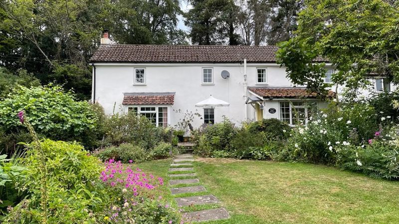 4 bed cottage for sale in Hollywell Lane, Brockweir, Chepstow NP16, £625,000