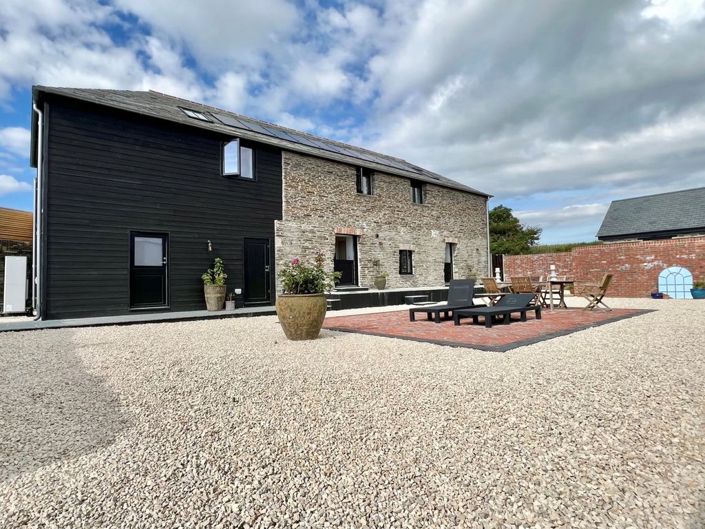 5 bed detached house for sale in The Granary, St Ervan PL27, £1,095,000