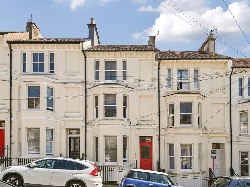 2 bed flat for sale in Ditchling Rise, Brighton BN1, £375,000