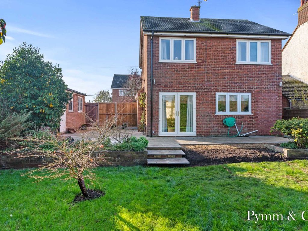3 bed detached house for sale in Fairstead Road, Sprowston NR7, £375,000
