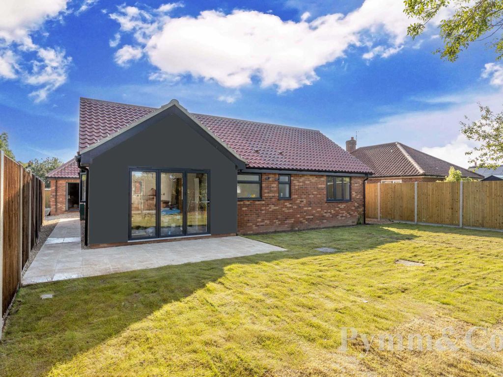New home, 3 bed detached bungalow for sale in Station Road, Great Moulton NR15, £400,000