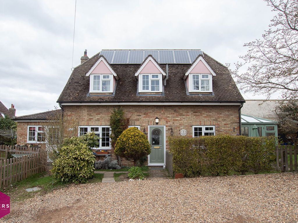 3 bed detached house for sale in Sun Street, Isleham, Ely CB7, £370,000