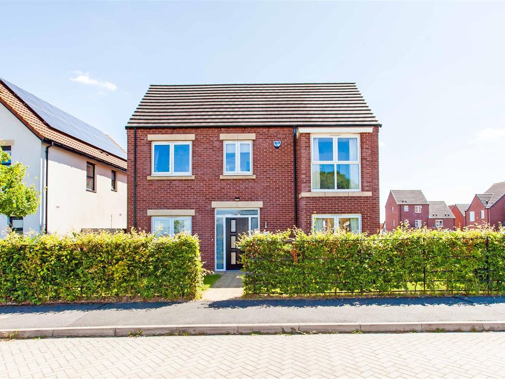 4 bed detached house for sale in Harvester Way, Clowne, Chesterfield S43, £360,000