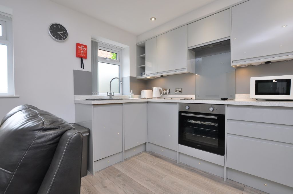 2 bed flat for sale in Broomfield Terrace, Whitby YO21, £350,000