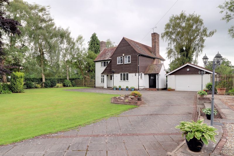 3 bed detached house for sale in Adderley Road, Market Drayton, Shropshire TF9, £450,000