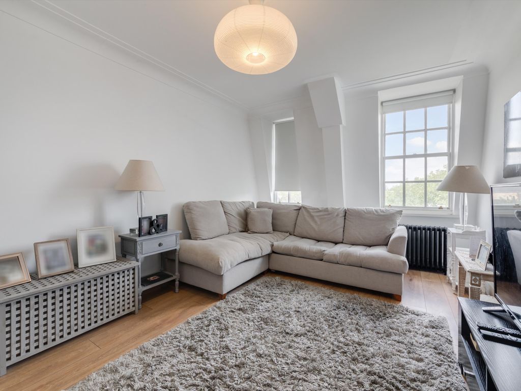 1 bed flat for sale in Eton Place, Eton College Road, London NW3, £490,000