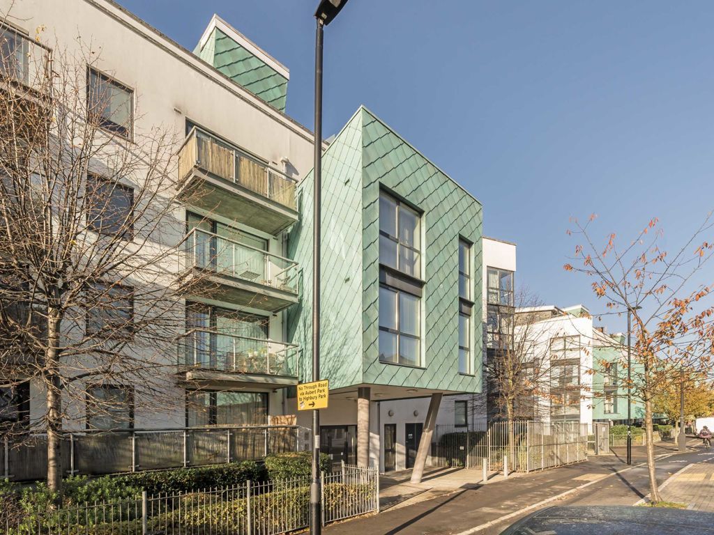 1 bed flat for sale in Drayton Park, London N5, £400,000