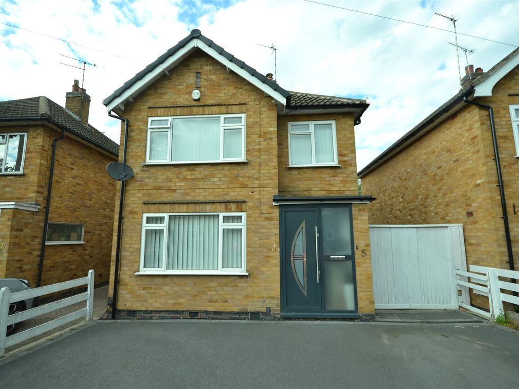 3 bed detached house for sale in Woodcroft Avenue, Leicester LE2, £390,000