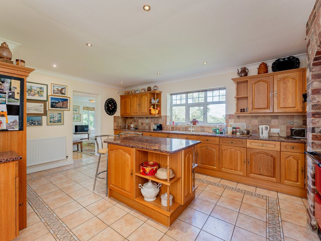 3 bed detached house for sale in Windle Hill, Church Stretton, Shropshire SY6, £800,000