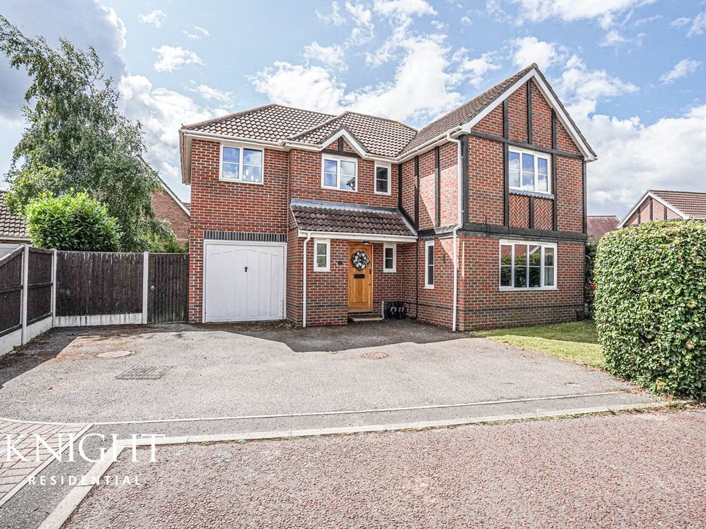 5 bed detached house for sale in Cohort Drive, Colchester CO2, £525,000