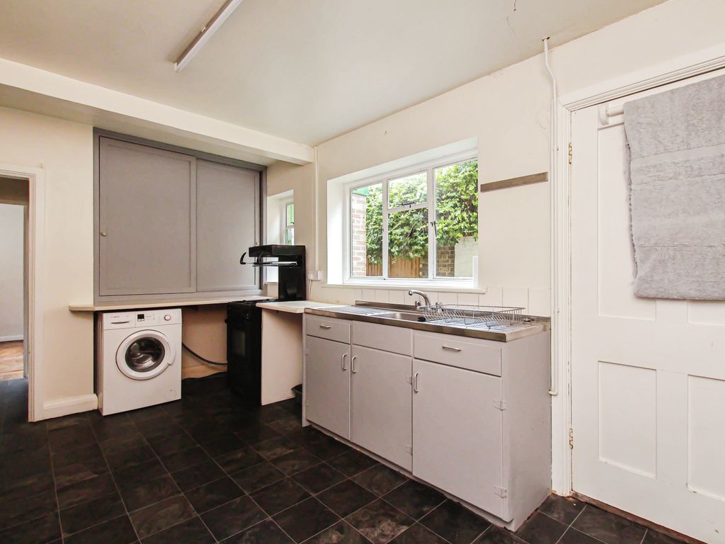4 bed detached house for sale in Church Street, Great Shelford, Cambridge CB22, £750,000