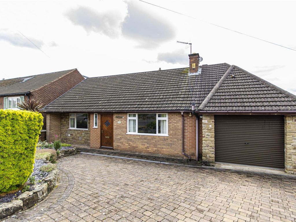 3 bed detached bungalow for sale in Kennet Vale, Chesterfield S40, £415,000