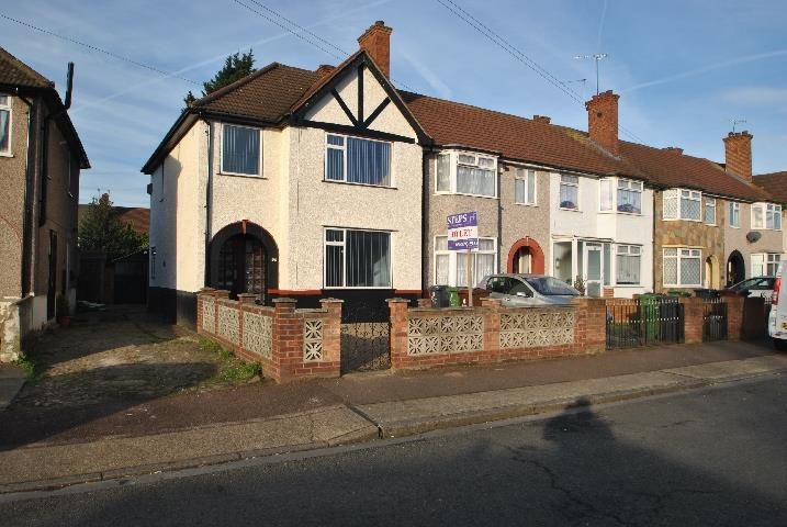3 bed end terrace house for sale in Crosby Road, Dagenham RM10, £400,000