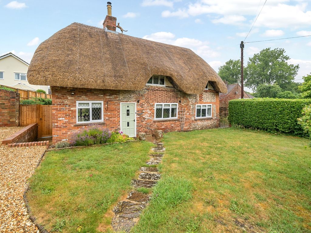 3 bed cottage for sale in Sarson Lane, Amport, Andover SP11, £550,000