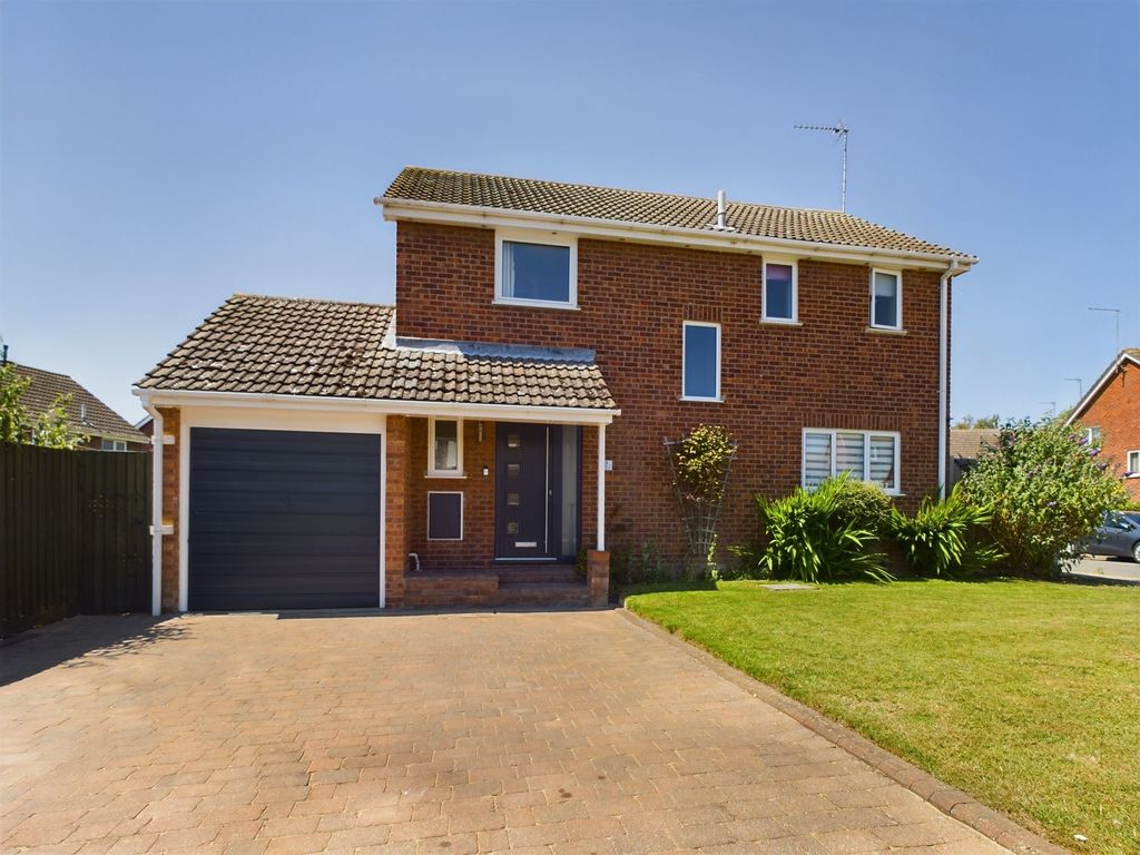 4 bed detached house for sale in Bramble End, Sawtry, Cambridgeshire. PE28, £365,000