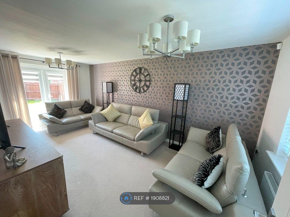 4 bed detached house to rent in Birstall, Birstall LE4, £1,950 pcm