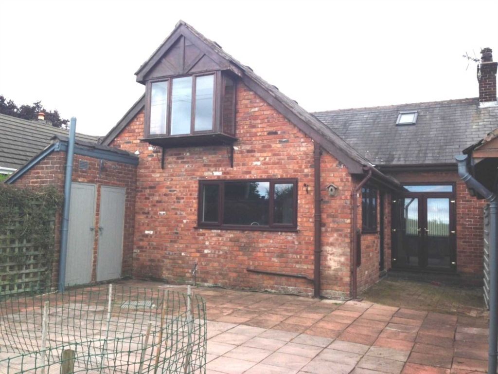 3 bed detached house to rent in Brynford, Holywell, 8Ax. CH8, £1,100 pcm