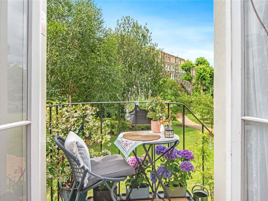 2 bed flat for sale in Warrington Crescent, Little Venice W9, £2,000,000