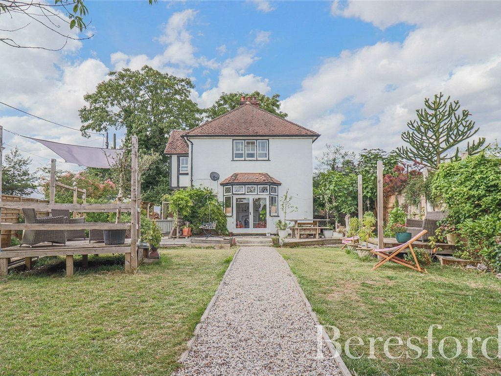 3 bed detached house for sale in High Stile, Dunmow CM6, £625,000