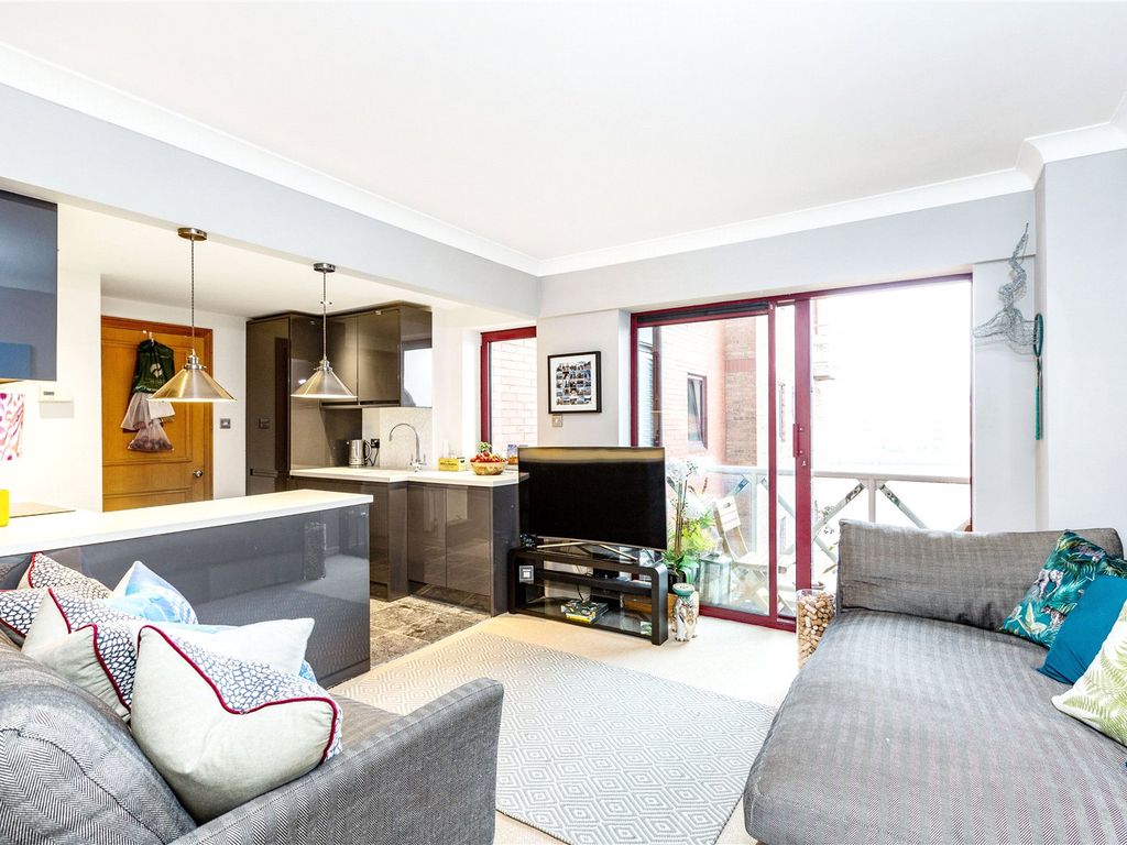 2 bed flat for sale in Watermans Quay, Fulham, London SW6, £610,000