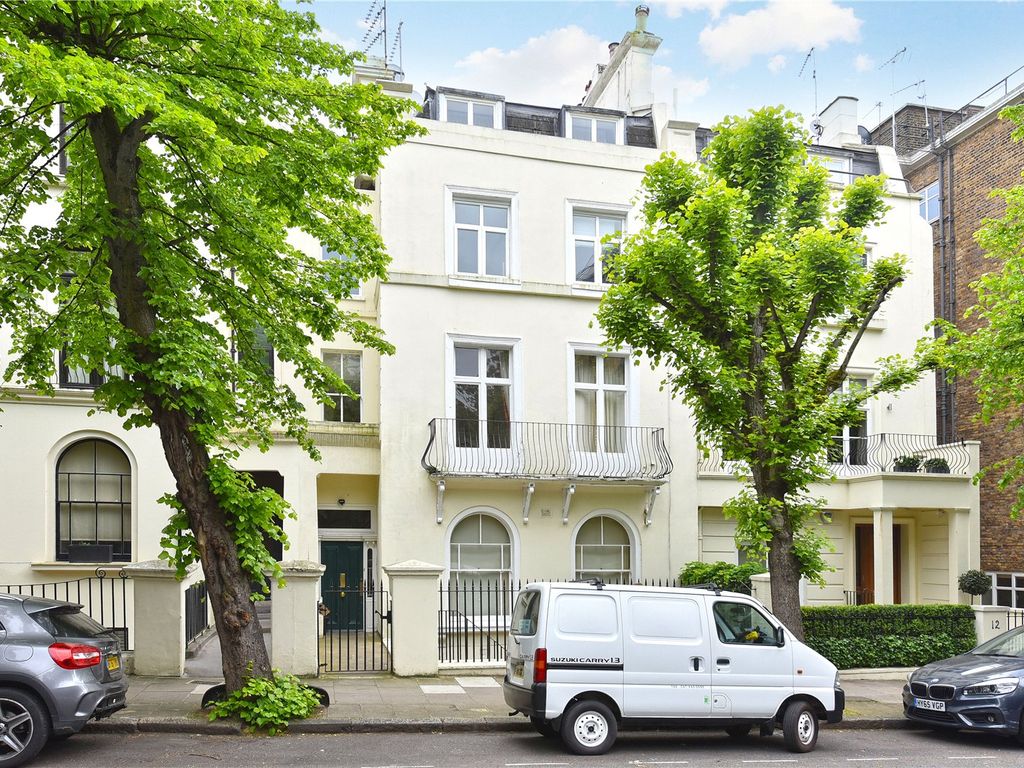 2 bed flat for sale in St. Edmunds Terrace, St John's Wood, London NW8, £795,000