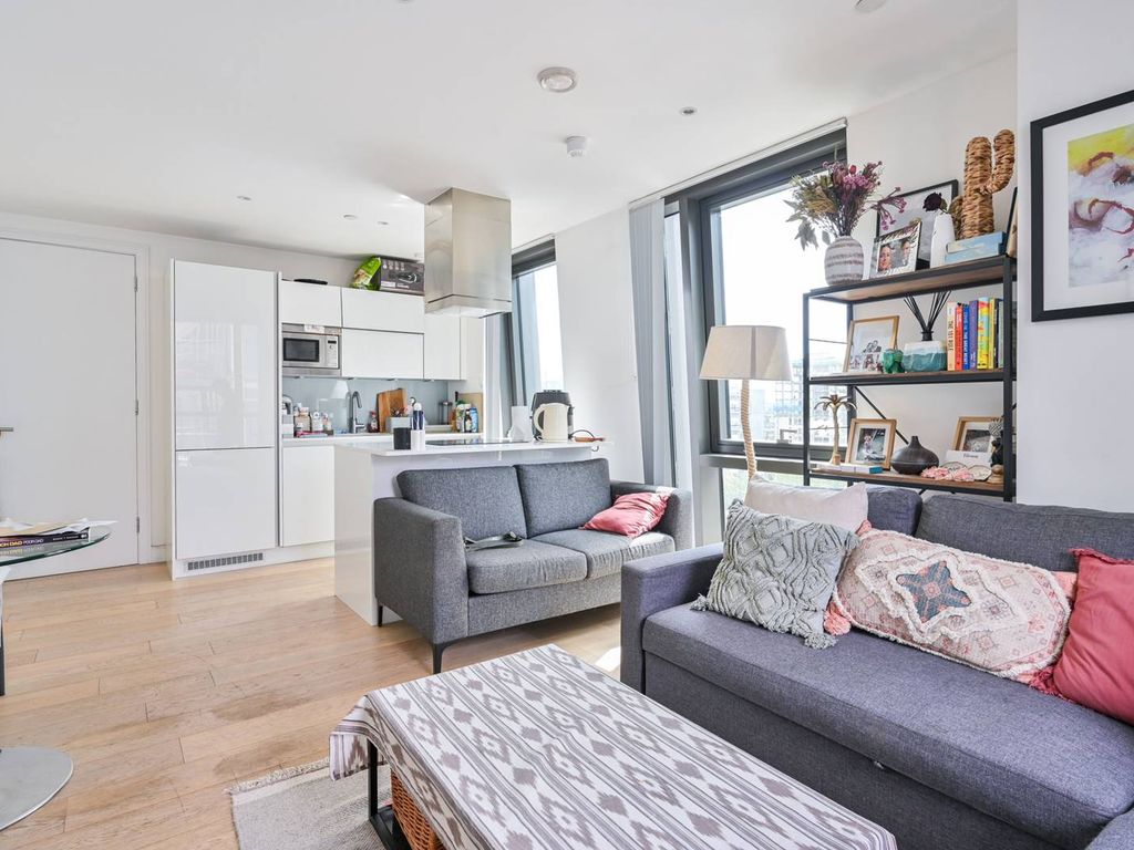 1 bed flat for sale in Black Prince Road, Albert Embankment SE1, £550,000