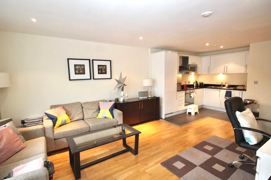 1 bed flat for sale in Drayton Park, Islington, Highbury, Islington, London N5, £430,000