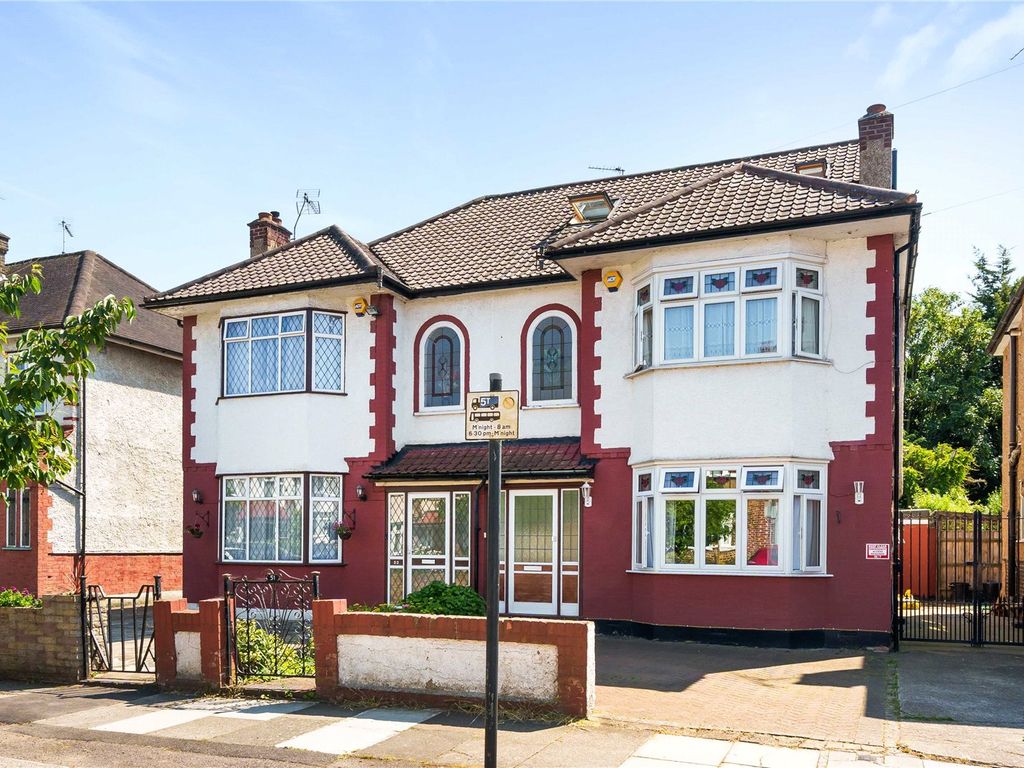 4 bed semi-detached house for sale in Cranford Avenue, Palmers Green, London N13, £650,000
