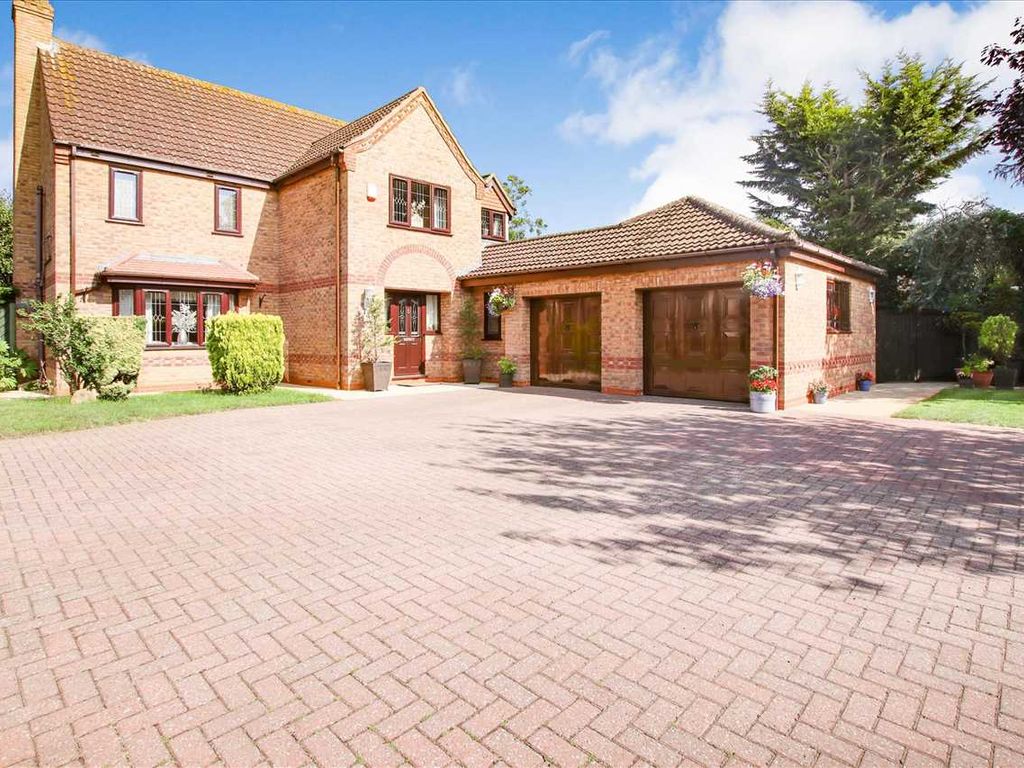 5 bed detached house for sale in The Hardings, Welton, Lincoln LN2, £580,000