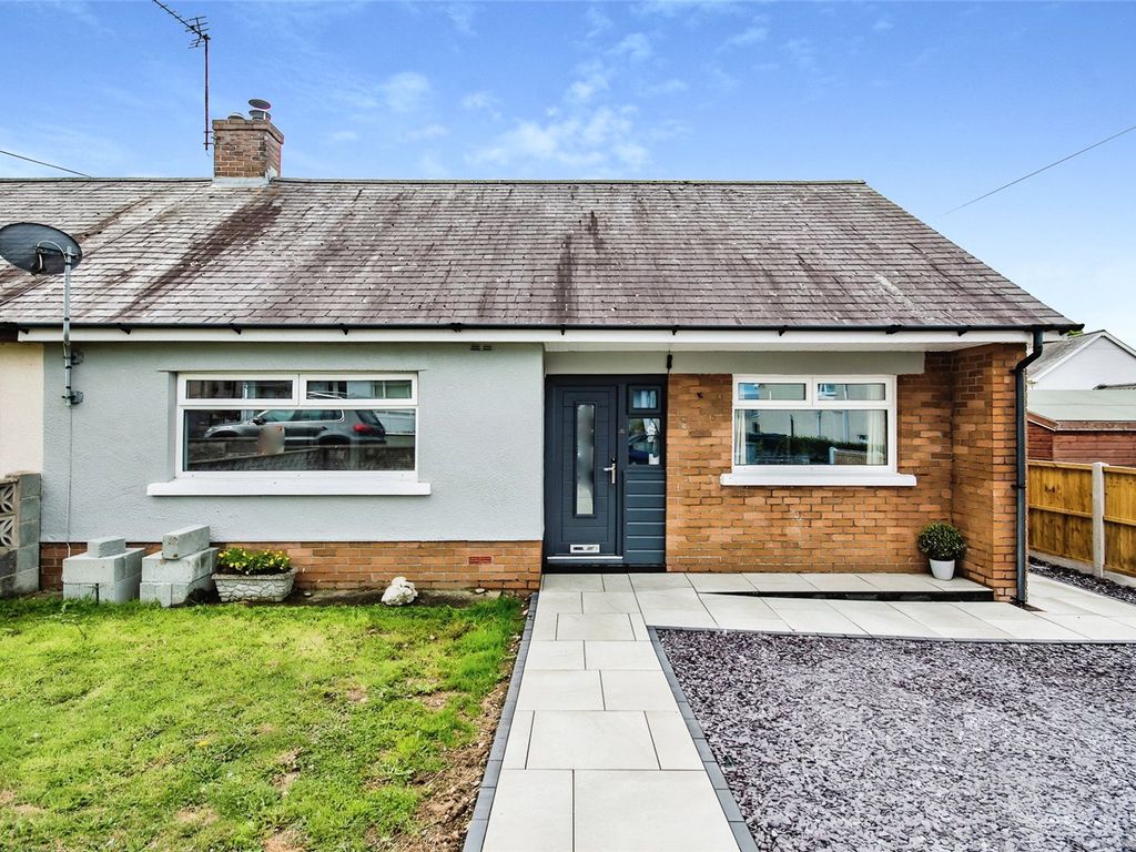 2 bed bungalow for sale in Cylch Peris, Llanon SY23, £195,000